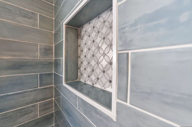 6003 Brook Falls, Windcrest, TX 78239