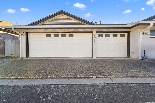 6003 Brook Falls, Windcrest, TX 78239