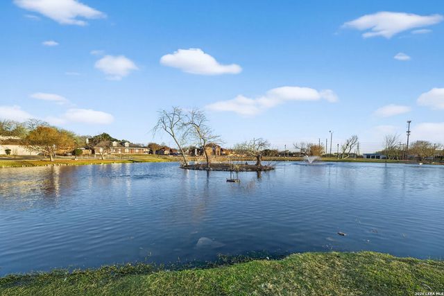 6003 Brook Falls, Windcrest, TX 78239