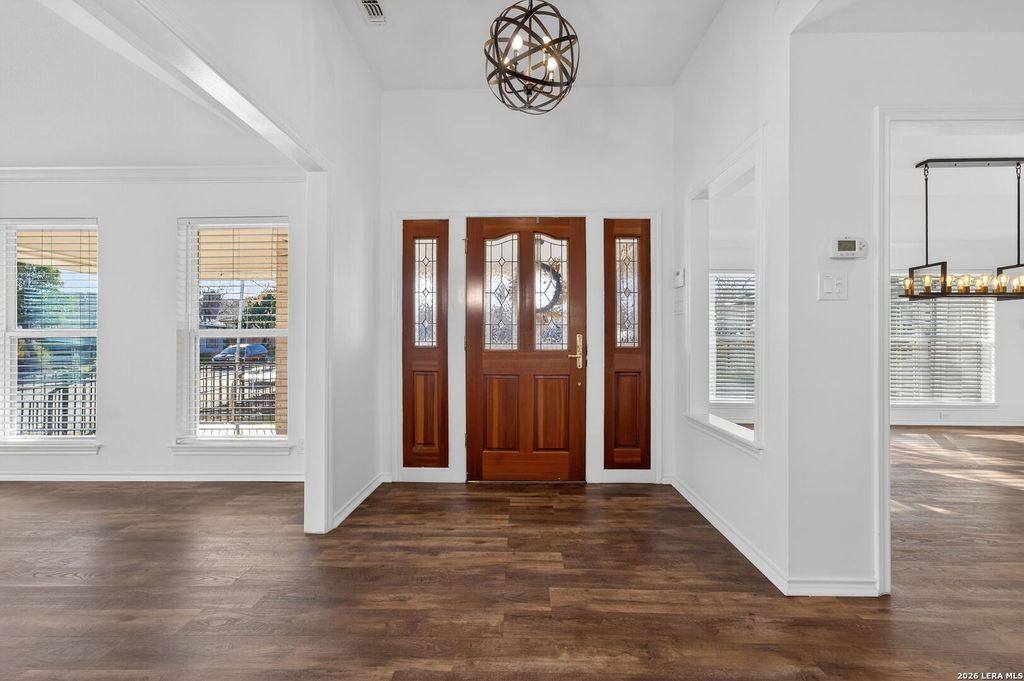 6003 Brook Falls, Windcrest, TX 78239