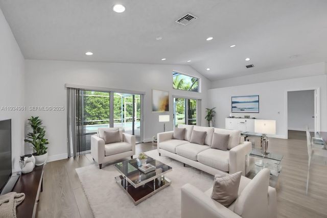 5382 NW 120th Ave, Coral Springs, FL 33076