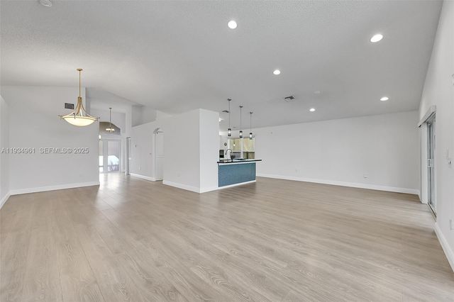 5382 NW 120th Ave, Coral Springs, FL 33076