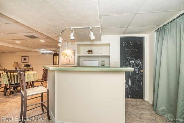 13758 Charrington Drive, Sterling Heights, MI 48313