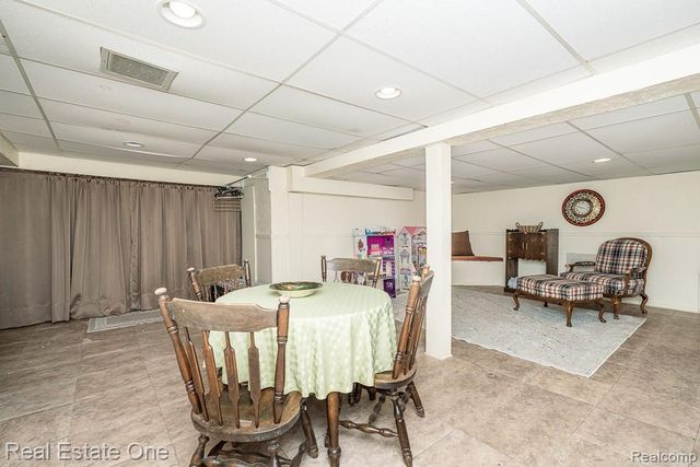 13758 Charrington Drive, Sterling Heights, MI 48313