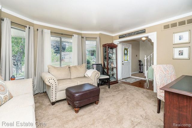 13758 Charrington Drive, Sterling Heights, MI 48313