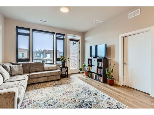 6618 E Lowry Blvd 307, Denver, CO 80230