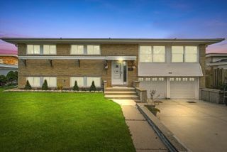 7803 Churchill Street, Morton Grove, IL 60053