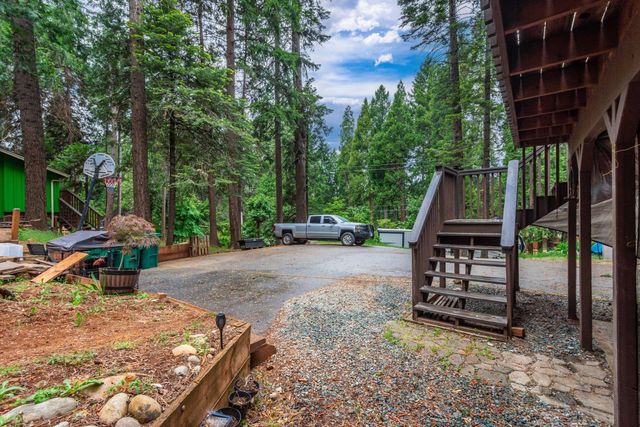 5027 Golden Ct, Pollock Pines, CA 95726
