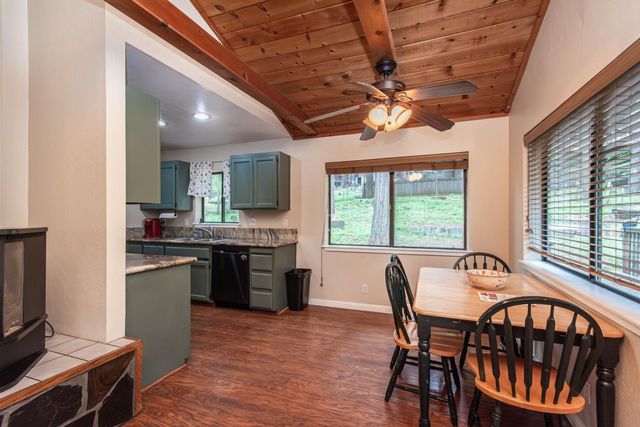 5027 Golden Ct, Pollock Pines, CA 95726