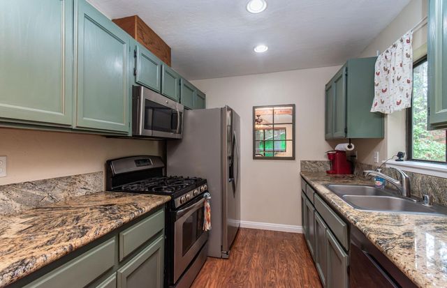 5027 Golden Ct, Pollock Pines, CA 95726