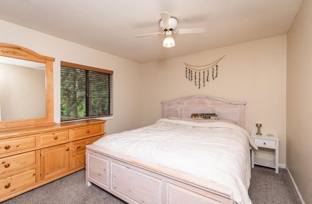 5027 Golden Ct, Pollock Pines, CA 95726