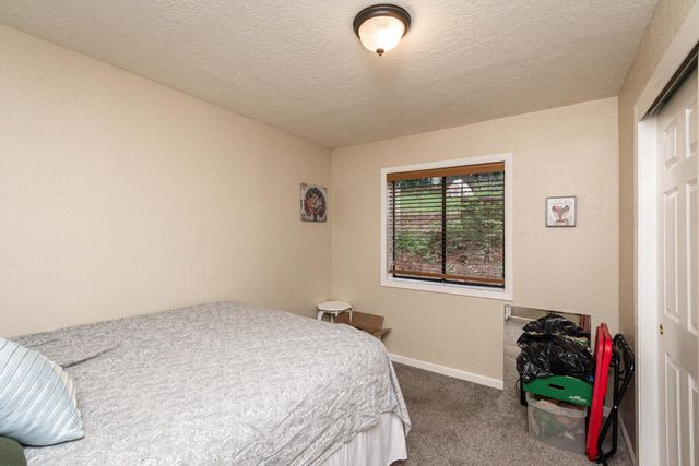 5027 Golden Ct, Pollock Pines, CA 95726