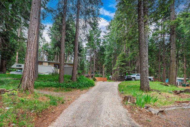 5027 Golden Ct, Pollock Pines, CA 95726