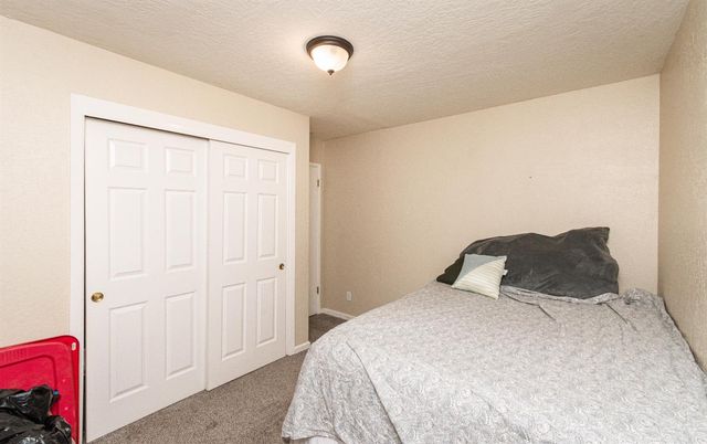 5027 Golden Ct, Pollock Pines, CA 95726