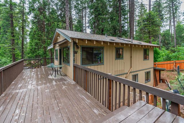 5027 Golden Ct, Pollock Pines, CA 95726