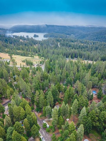 5027 Golden Ct, Pollock Pines, CA 95726