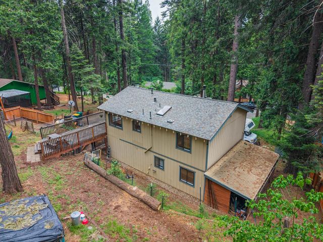 5027 Golden Ct, Pollock Pines, CA 95726