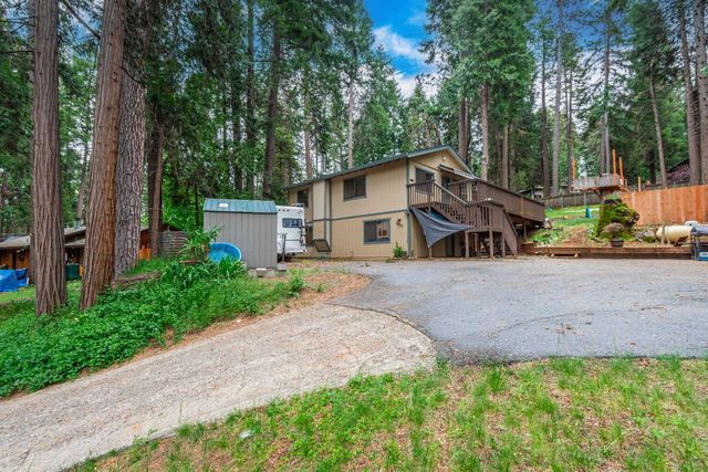 5027 Golden Ct, Pollock Pines, CA 95726