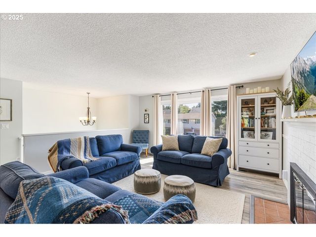 18741 ALLEGHENY Dr, Oregon City, OR 97045