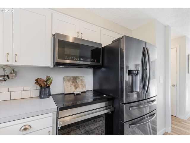 18741 ALLEGHENY Dr, Oregon City, OR 97045