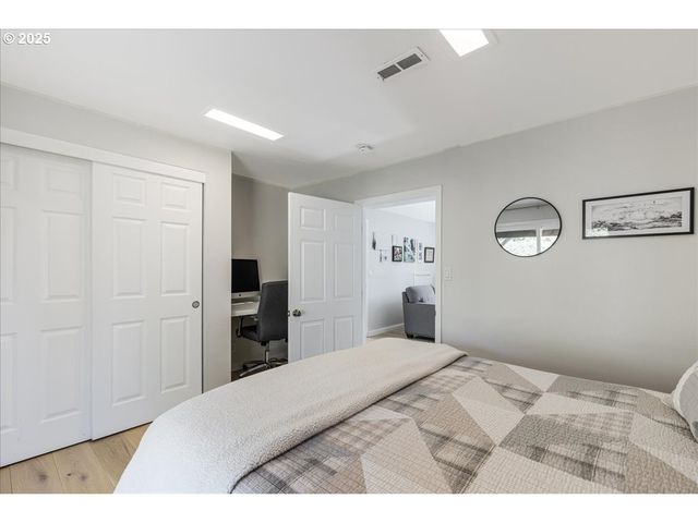 18741 ALLEGHENY Dr, Oregon City, OR 97045