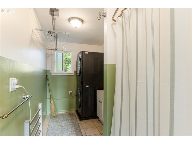 18741 ALLEGHENY Dr, Oregon City, OR 97045