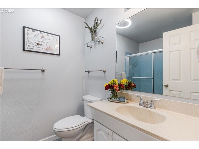 18741 ALLEGHENY Dr, Oregon City, OR 97045