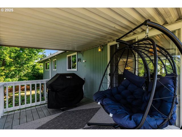 18741 ALLEGHENY Dr, Oregon City, OR 97045