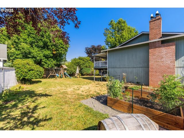 18741 ALLEGHENY Dr, Oregon City, OR 97045