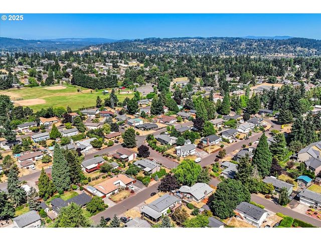 18741 ALLEGHENY Dr, Oregon City, OR 97045