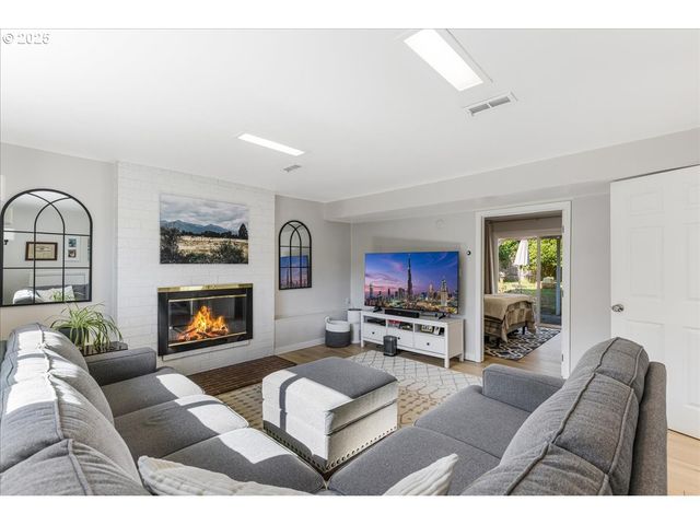 18741 ALLEGHENY Dr, Oregon City, OR 97045