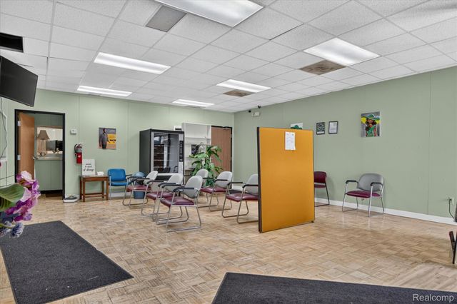9600 Dexter Avenue, Detroit, MI 48206