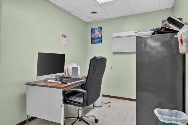 9600 Dexter Avenue, Detroit, MI 48206