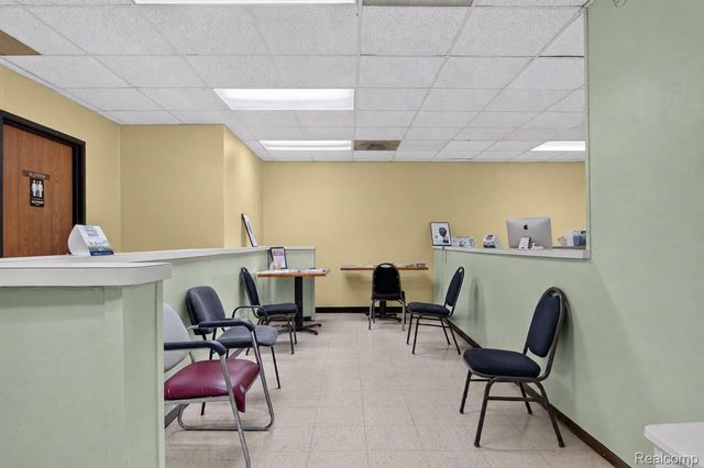 9600 Dexter Avenue, Detroit, MI 48206