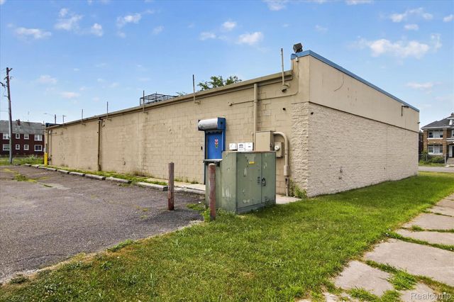 9600 Dexter Avenue, Detroit, MI 48206
