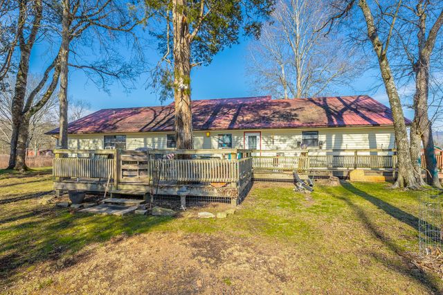 2582 E Valley Road, Jasper, TN 37347