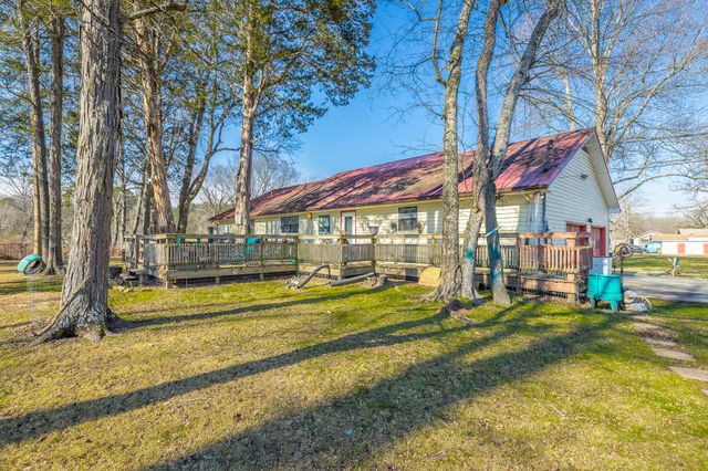 2582 E Valley Road, Jasper, TN 37347