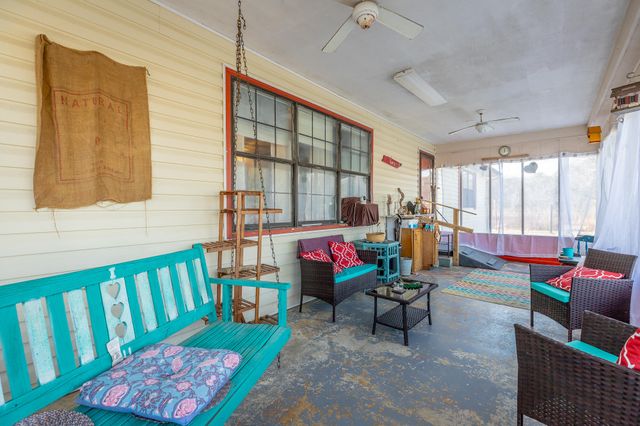 2582 E Valley Road, Jasper, TN 37347