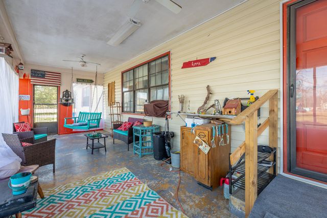 2582 E Valley Road, Jasper, TN 37347