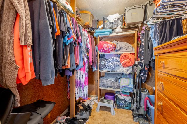 2582 E Valley Road, Jasper, TN 37347