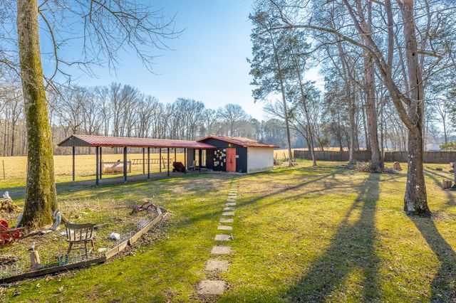 2582 E Valley Road, Jasper, TN 37347