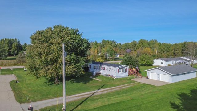 886 LILLY ROAD, Little Suamico, WI 54141