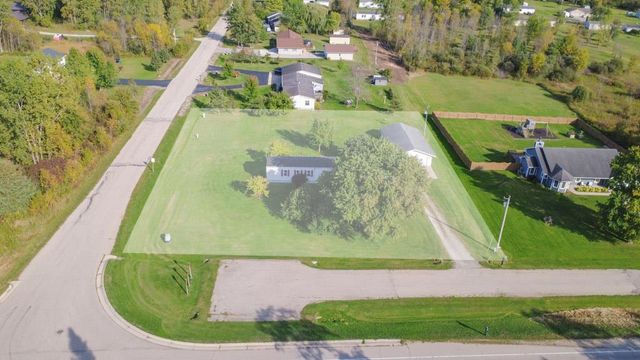 886 LILLY ROAD, Little Suamico, WI 54141