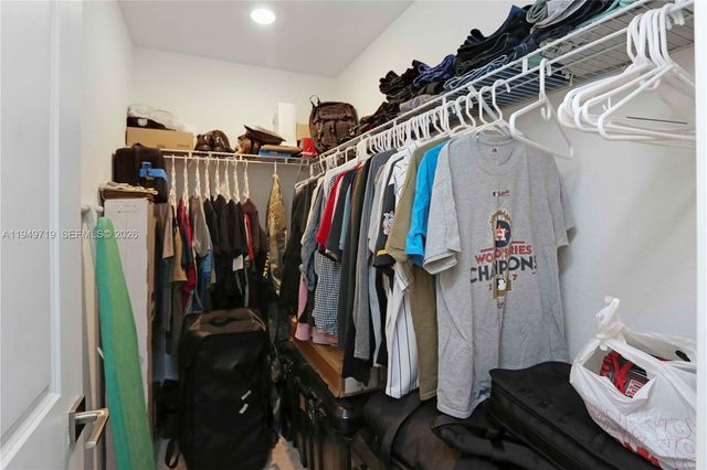 2432 SE 10th Ct, Homestead, FL 33035