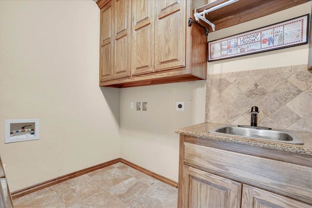 6020 NW Williams Ave, Lawton, OK 73505