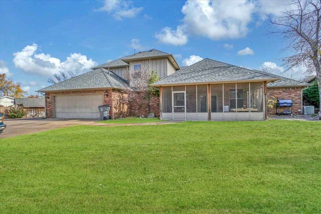 6020 NW Williams Ave, Lawton, OK 73505