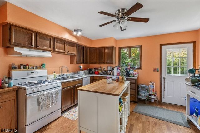 70 Robert St, Wharton Boro, NJ 07885