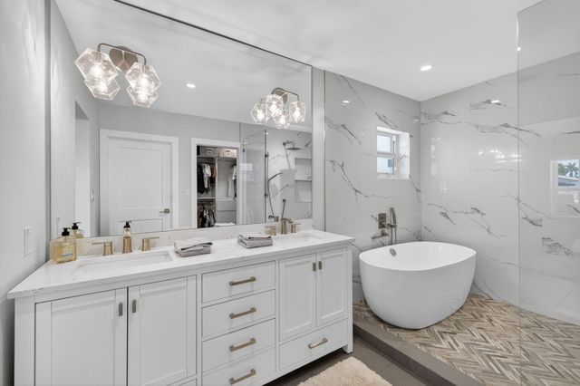 4460 NE 26th Avenue, Lighthouse Point, FL 33064