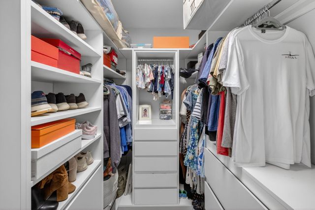 4460 NE 26th Avenue, Lighthouse Point, FL 33064