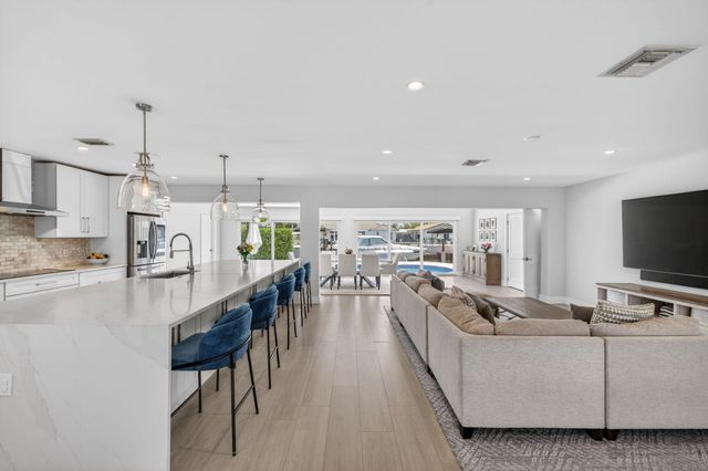 4460 NE 26th Avenue, Lighthouse Point, FL 33064